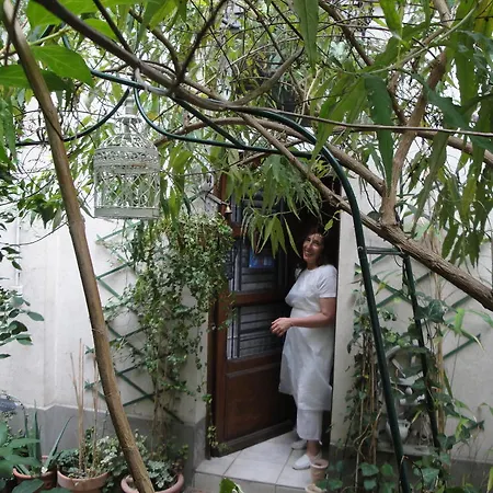 Almeria Garden Paris