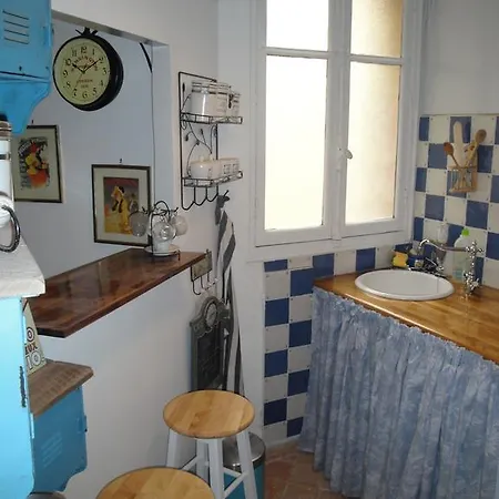 Apartment Almeria Garden Paris